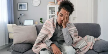 Health experts warn of increasing Covid infections and razor blade throat Covid symptom from new variants