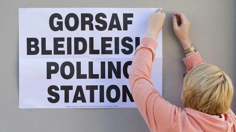 Voters in Caerphilly cast ballots in by-election to decide Hefin David’s replacement.