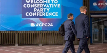 welfare benefits cuts plan reduce civil servant numbers