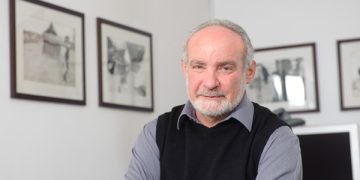 Professor Stephen Tollman leads African perspective on brain health and global dementia efforts through innovative brain health strategies.
