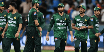 Pakistan cricket team pink kit in Pink Ribbon Pakistan Campaign match for breast cancer awareness.