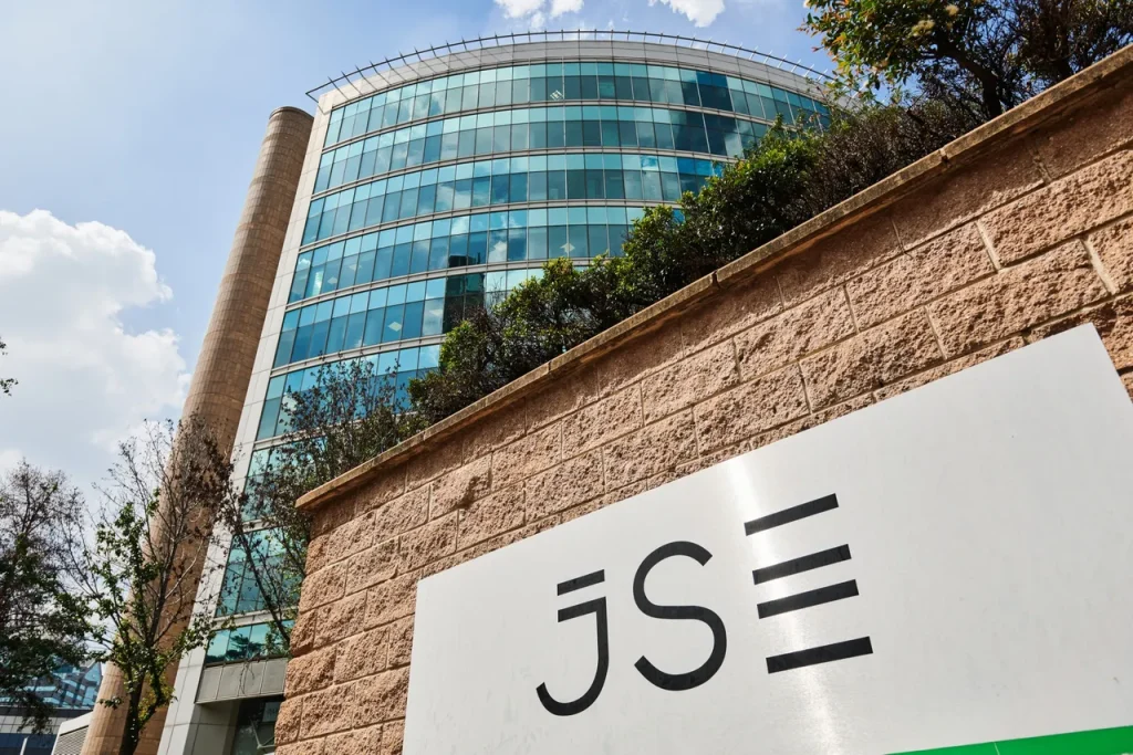 south african financial sector embracing ai-powered solutions and financial services innovations