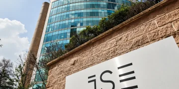 south african financial sector embracing ai-powered solutions and financial services innovations