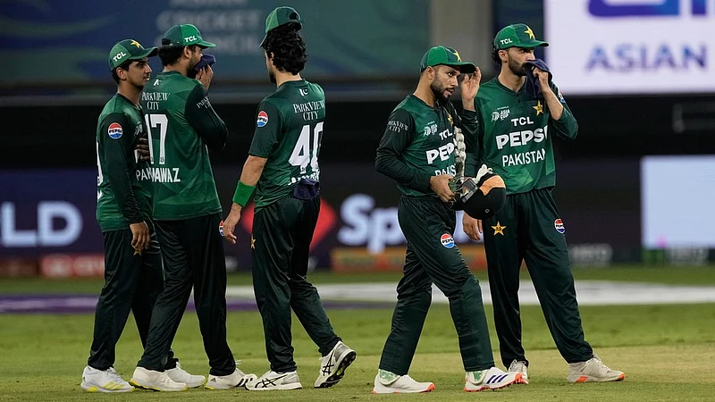 iqbal stadium pitch analysis and weather forecast for sa vs pak odi