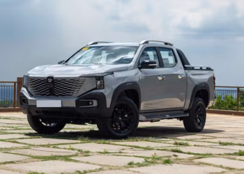 Range-extended vehicle Africa — Changan Hunter REEV electric truck launch South Africa.