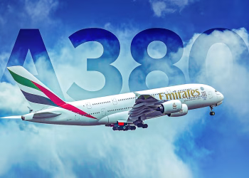 Emirates Airbus A380 landing gear issue