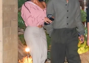 Kim Kardashian and Lewis Hamilton: Coachella 2026 PDA DetailsKim Kardashian and Lewis Hamilton: Coachella 2026 PDA Details