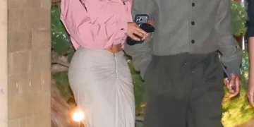 Kim Kardashian and Lewis Hamilton: Coachella 2026 PDA DetailsKim Kardashian and Lewis Hamilton: Coachella 2026 PDA Details