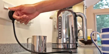 Electricity Pricing 2026: UK Breaks Gas Link Amid Iran Crisis