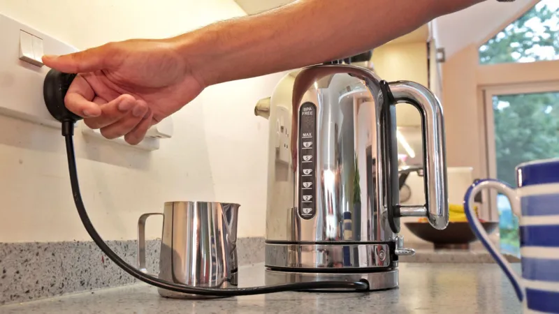 Electricity Pricing 2026: UK Breaks Gas Link Amid Iran Crisis