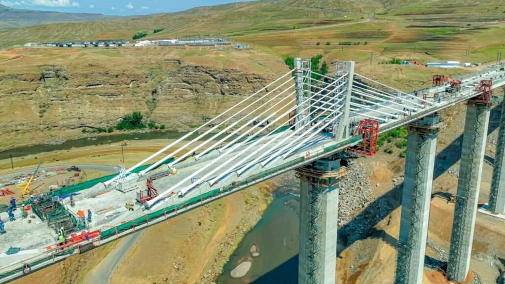 R4.2-Dollar Senqu Bridge Opens under LHWP Phase II