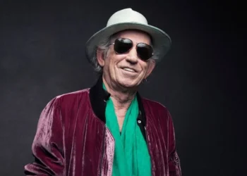 Keith Richards Quits Longtime Smoking Habit at Age 82