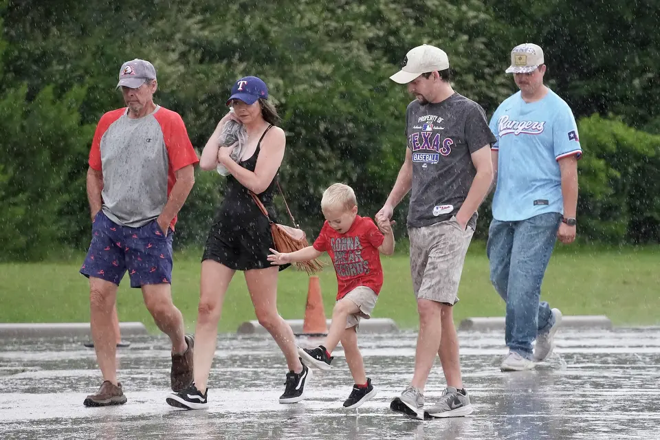 Texas Summer Cold Front Triggers Severe Storms and Heat Relief