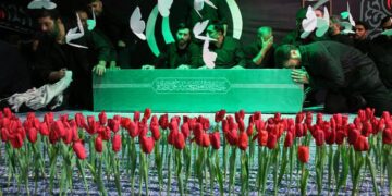 Mass Mourning and Military Threats as Iran Begins Khamenei Funeral